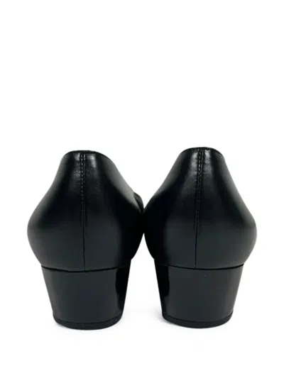 Pre-owned Ferragamo Vara Bow Leather Pumps In Black
