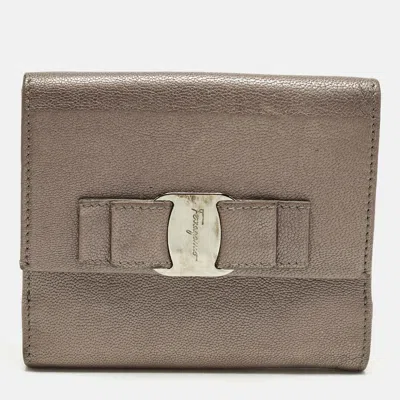 Pre-owned Ferragamo Vara Bow Mauve Leather French Wallet In Purple