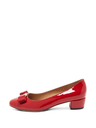 Pre-owned Ferragamo Vara Bow Patent-finish Pumps In Red