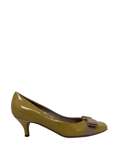Pre-owned Ferragamo Vara Bow Pumps In Yellow