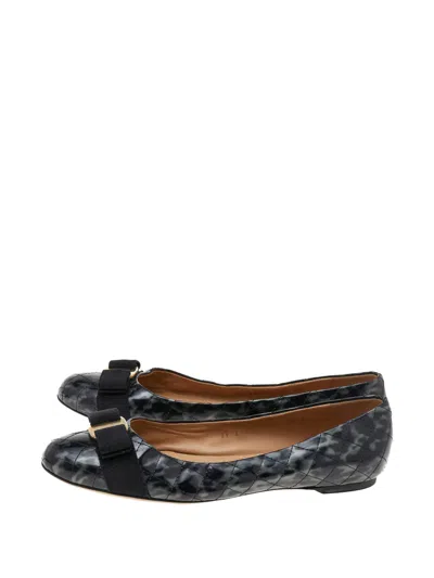Pre-owned Ferragamo Vara Bow Quilted Ballet Flats In Black