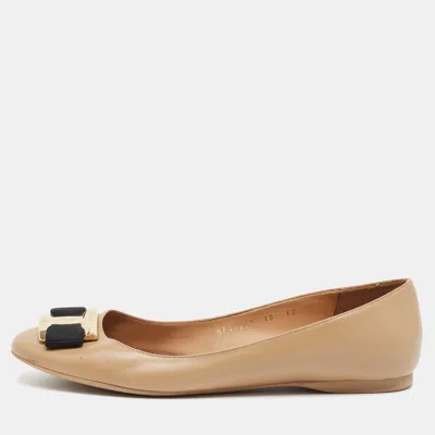 Pre-owned Ferragamo Vara Bow Size 40.5 Gold Leather Ballet Flats