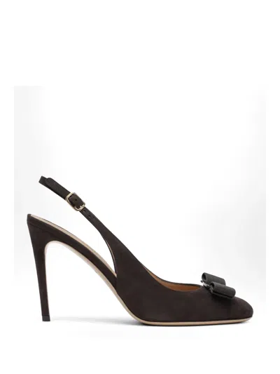 Ferragamo Vibily 95 Vara Bow Slingback Pumps In Suede In Brown
