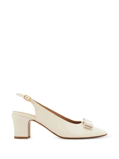 Ferragamo Beige Leather Flat Shoes In Neutral