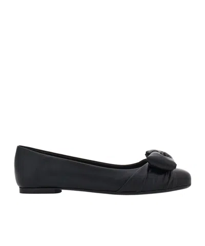 Ferragamo Vara Bowtie Ballet Flat Shoes In Black