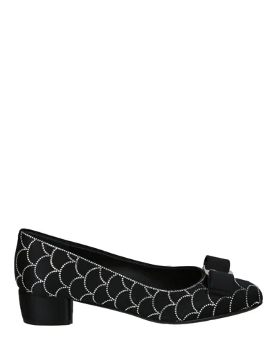 Ferragamo Vara Crystal Embellished Pumps In Black