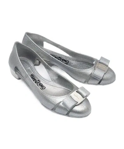 Ferragamo Vara Jelly Pumps In Silver