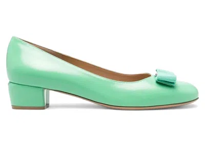 Pre-owned Ferragamo Vara Leather Pumps (women's) Sneakers In Green