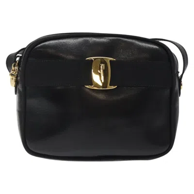 Pre-owned Ferragamo Vara Leather Shoulder Bag () In Black