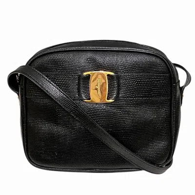 Pre-owned Ferragamo Vara Leather Shoulder Bag () In Black