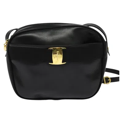 Pre-owned Ferragamo Vara Leather Shoulder Bag () In Black