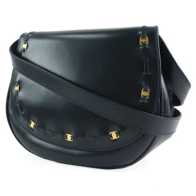 Pre-owned Ferragamo Vara Leather Shoulder Bag () In Black