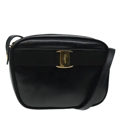 Pre-owned Ferragamo Vara Leather Shoulder Bag () In Black
