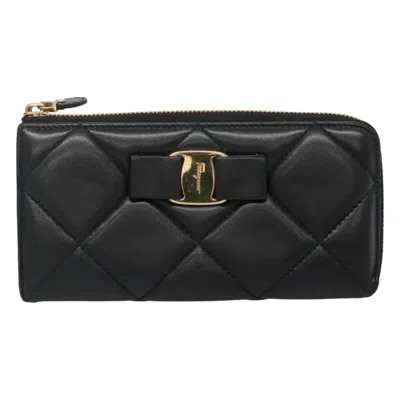 Pre-owned Ferragamo Vara Leather Wallet () In Black