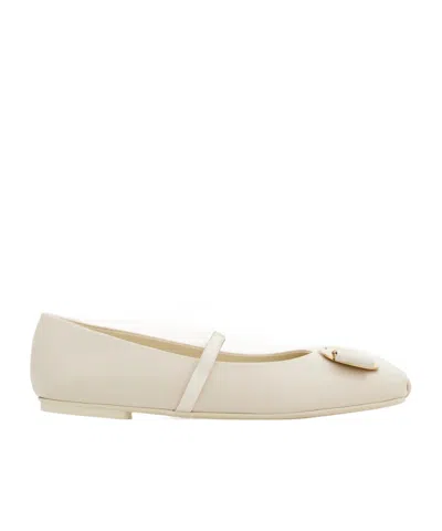 Ferragamo New Vara-bow Lambskin Ballerina Shoes In Nude