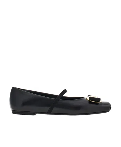 Ferragamo Vara Logo-plaque Ballerina Shoes In Black