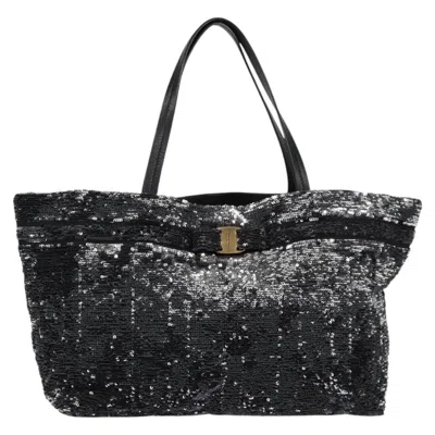 Pre-owned Ferragamo Vara Nylon Tote Bag () In Black
