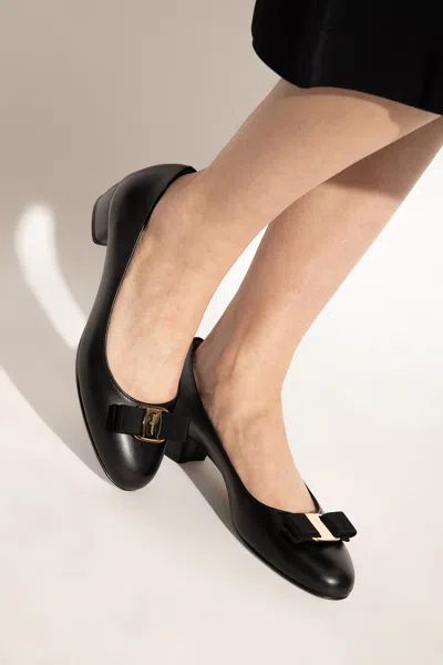 Ferragamo ‘vara' Pumps In Black