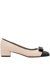 Ferragamo Vara Pumps In Neutral
