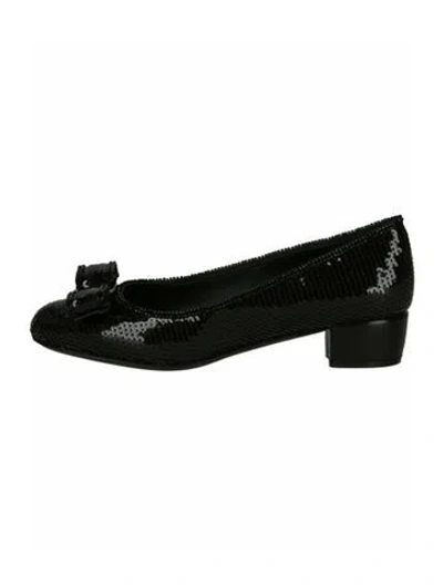 Pre-owned Ferragamo Vara Pumps W/ Tags In Black