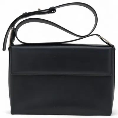 Pre-owned Ferragamo Vara Shoulder Bag () In Black