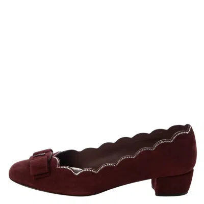 Ferragamo Vara Studded Scalloped Suede Pumps Size 7 D In Burgundy