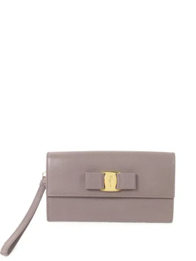 Pre-owned Ferragamo Vara-bow Leather Wallet In Gray