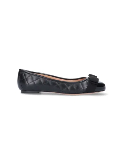FERRAGAMO VARINA BALLET FLATS - BLACK