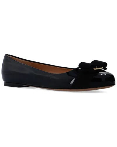 Ferragamo Varina Bow-embellished Patent-leather Ballet Flats In Black