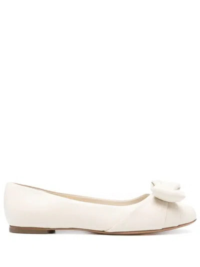 Ferragamo Varina Leather Ballerina Shoes In Neutrals