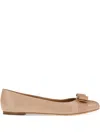 Ferragamo Varina Patent Bow-detail Ballet Flats In Neutral