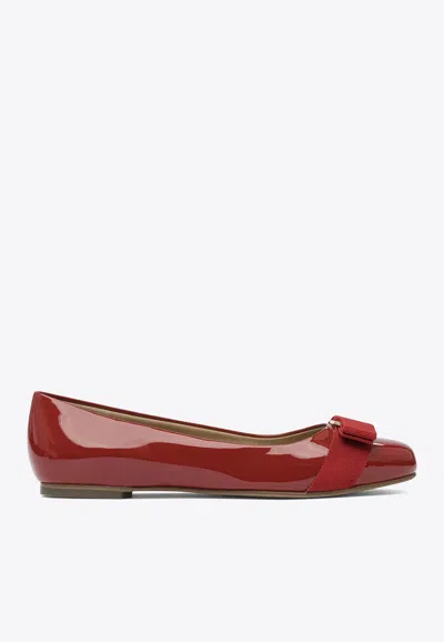 FERRAGAMO VARINA PATENT LEATHER BALLET FLATS
