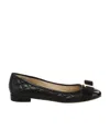 Ferragamo Ballet Flats Varina Patent Leather In Black