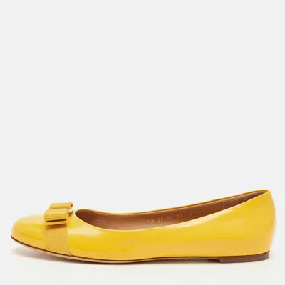 Pre-owned Ferragamo Varina Size 40.5 Yellow Patent Leather Ballet Flats