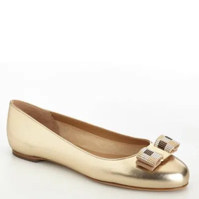 Ferragamo Varina Vara Bow Metallic Ballet Flats In Gold