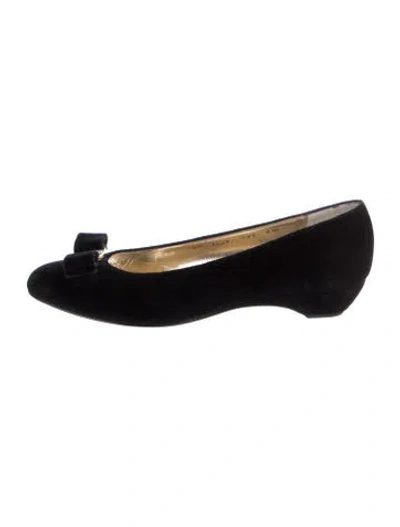 Pre-owned Ferragamo Velvet Ballet Flats In Black