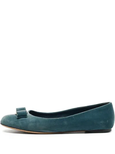 Pre-owned Ferragamo Velvet Bow Ballet Flats In Blue