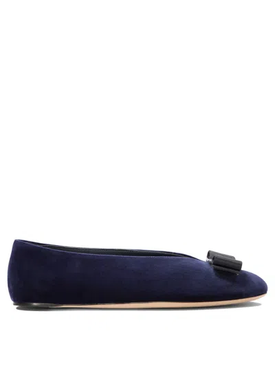 Ferragamo Velvet-textured Ballerinas With Decorative Bow Detail In Black