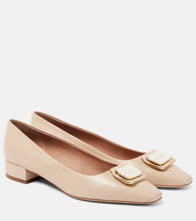 Ferragamo Venera 20 Leather Ballet Flats In Beige