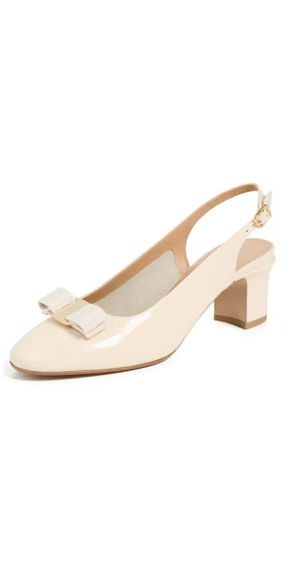 Ferragamo Vetty Pumps 55mm Mascarpone In Neutral