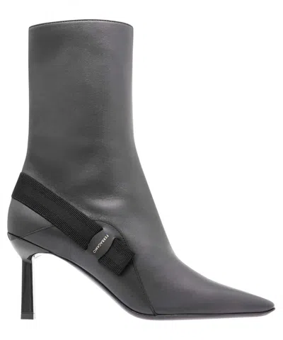 Ferragamo Virgilia Leather Boots In Black
