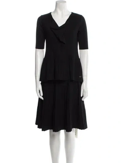 Pre-owned Ferragamo Virgin Wool Skirt Set In Black