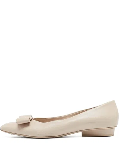 Pre-owned Ferragamo Viva Bow Pumps