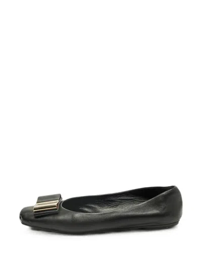 Pre-owned Ferragamo Viva Bow-detail Ballet Flats In Black