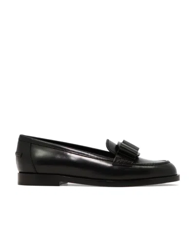Ferragamo Vivaldo Leather Ballerina Shoes In Black