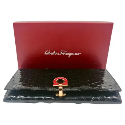 Pre-owned Ferragamo Wallet In Brown