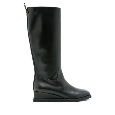 Ferragamo Wayde Leather Wedge Boots In Black