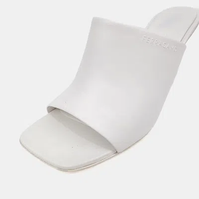Pre-owned Ferragamo White Leather Slippers Eu 38