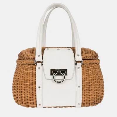 Pre-owned Ferragamo White Rattan Gancini Handbag In Sand