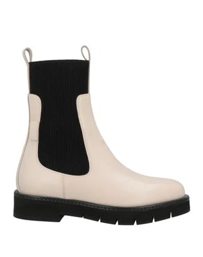 Ferragamo Rook Leather Chelsea Boots In Multicolor